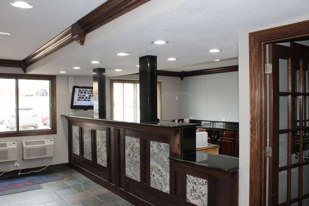 Ramada By Wyndham Cedar Rapids South Hotel Интериор снимка